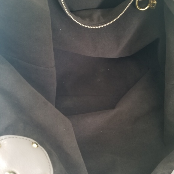 🤩SOLD🤩Vuitton Mahina Hobo L Poudre - Picture 6 of 8